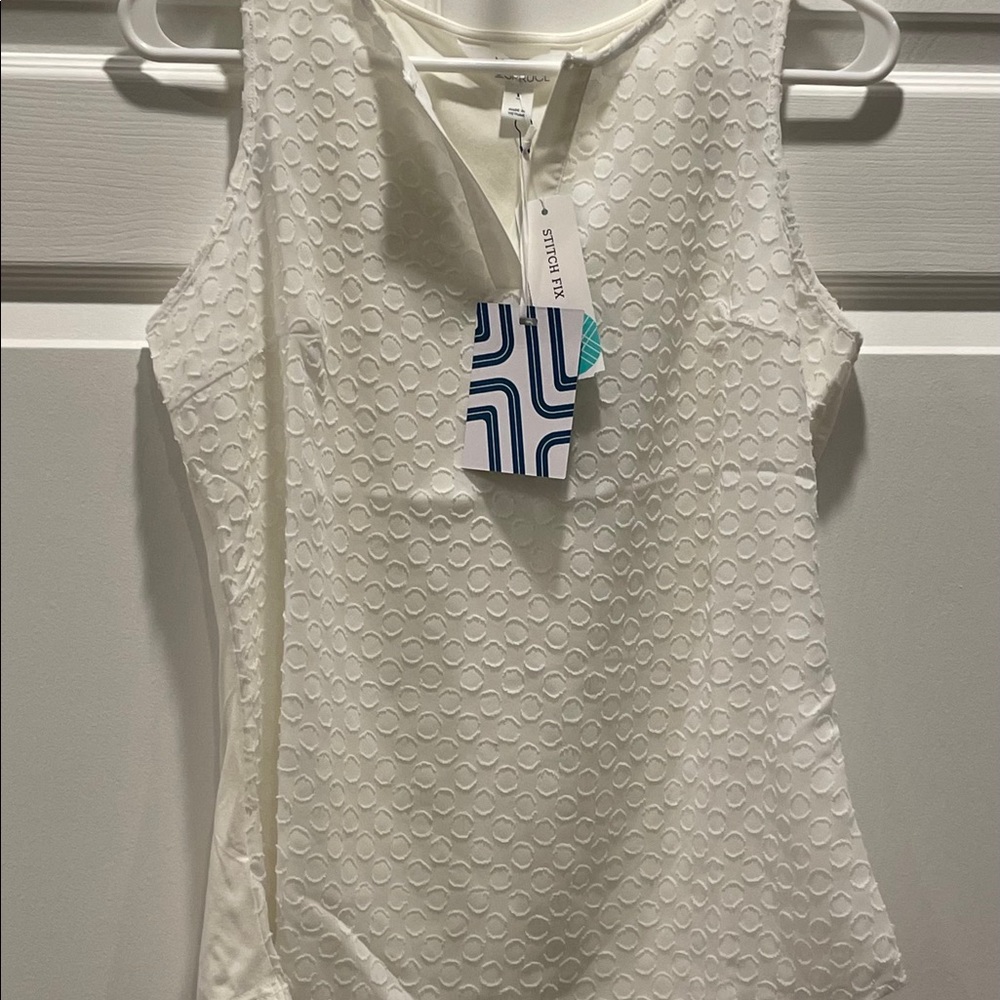 New - white sleeveless blouse